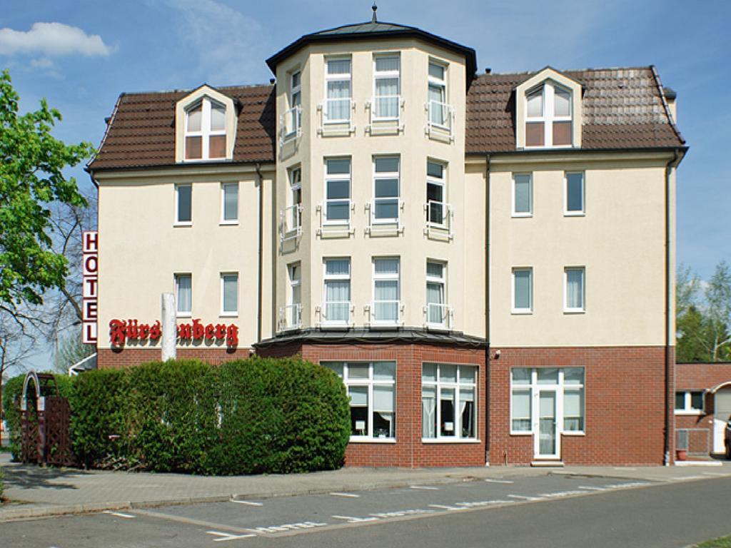 Hotel Fuerstenberg Айзенхюттенштадт Экстерьер фото