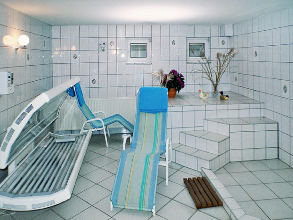 Hotel Fuerstenberg Айзенхюттенштадт Экстерьер фото